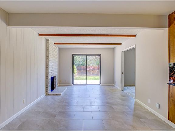 5th image of 3990 Timberline Dr