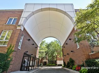 2655 N Greenview Ave, Chicago, IL 60614