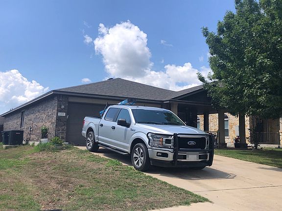 3rd image of 1215 Logan Dr