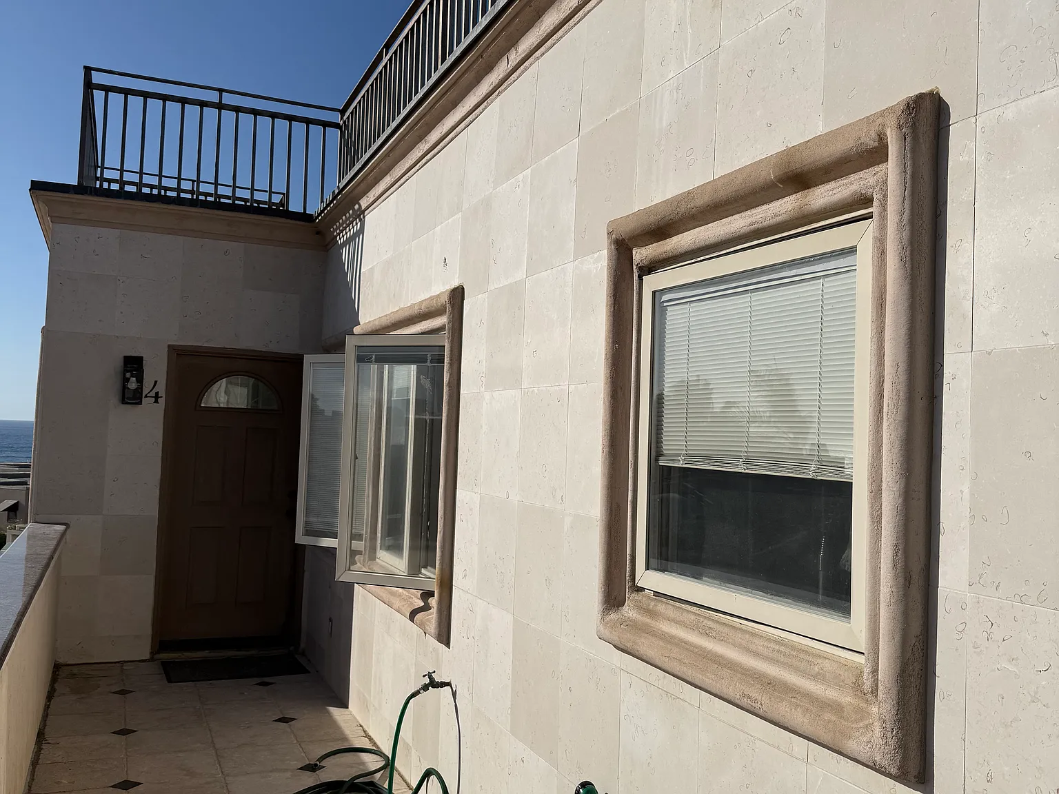2 bed, 2.5 bath, 1300 sqft, $4,975 — Photo 2