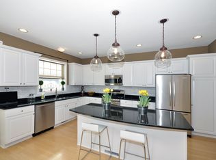 1121 Prairie Rose Way, Victoria, MN 55386