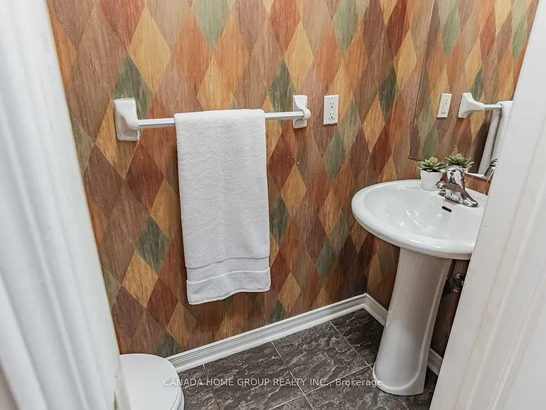 435 Hensall Cir #43 — Photo 6