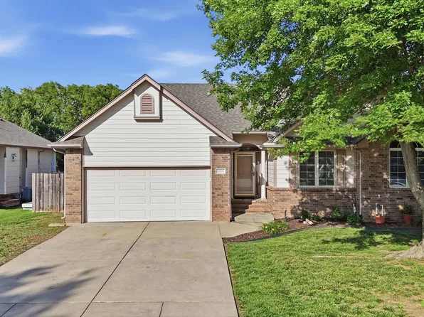 1114 N Fontenelle Dr, Derby, KS 67037