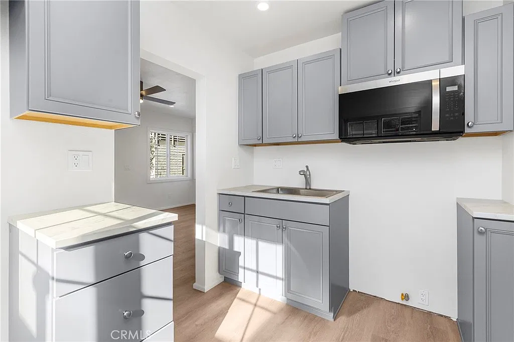 1 bed, 450 sqft, $2,850 — Photo 4