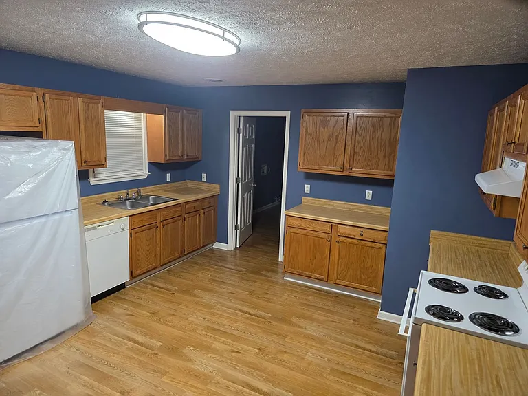 103 Stanford Cir #9 — Photo 7
