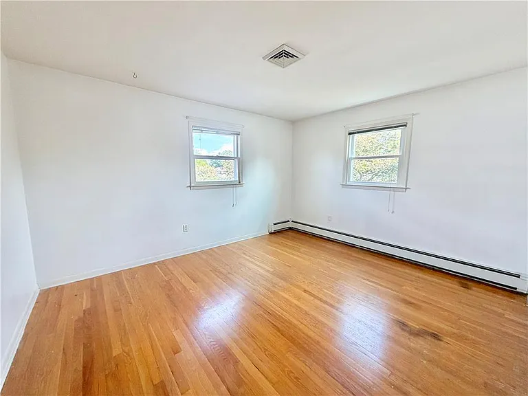 1160 Brentwood Ave — Photo 32