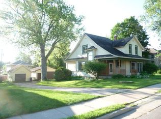 156 S Chestnut St, Ellsworth, WI 54011