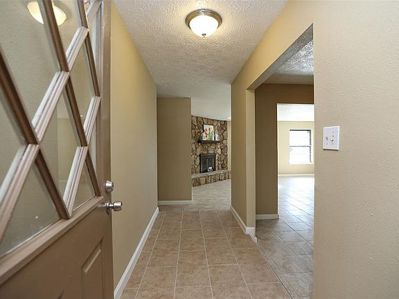 5th image of 11606 Bickwood Dr