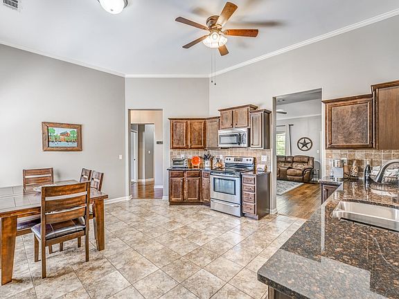 4th image of 6015 Garrett Valley Ln