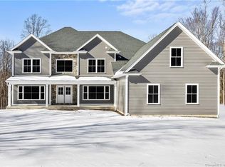 12 Sebastian Trl, Newtown, CT 06470