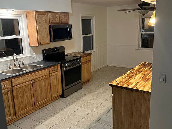 4th image of 4 North Glenwoods Road