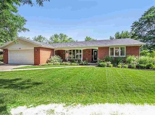 1319 Cook St, De Pere, WI 54115