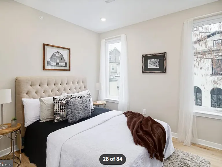 3712 Midvale Ave — Photo 5