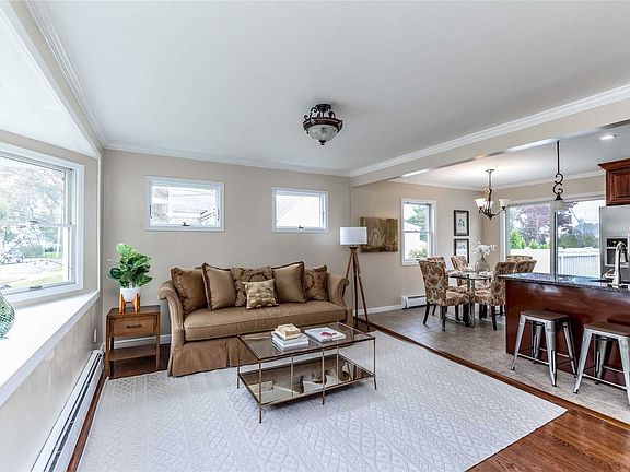 5th image of 55 Roosevelt Dr