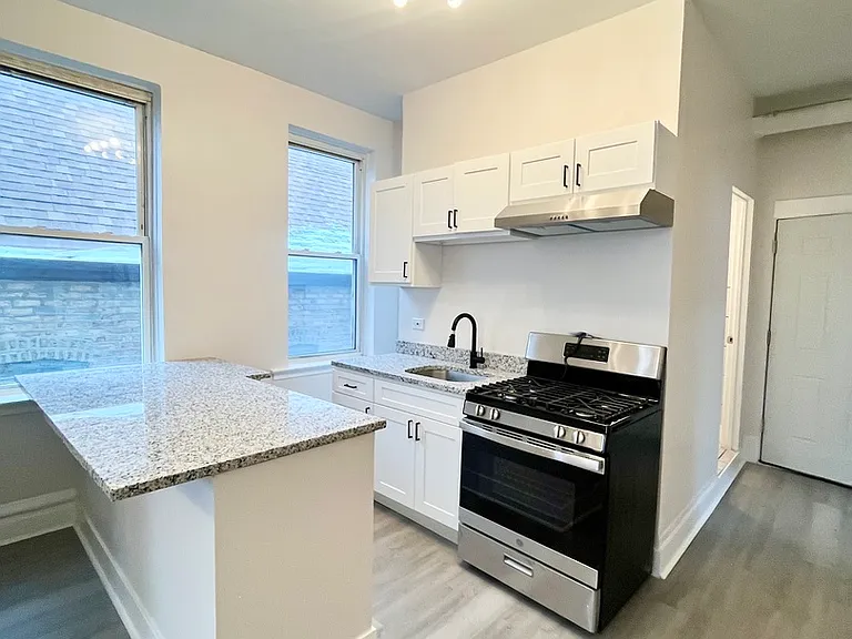 2512 S Trumbull Ave #2F — Photo 3