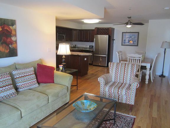 4th image of 202 Dupont Ave Unit 3