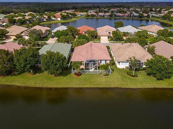 4th image of 9266 Heron Cove Dr