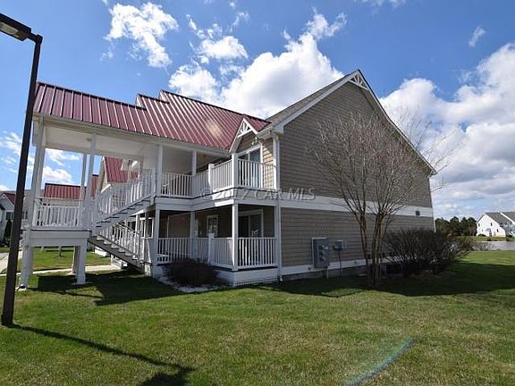 3rd image of 9709 Village Ln #9705CP