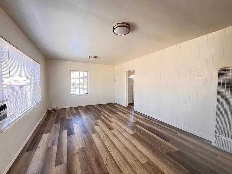 510 S Johnson Ave — Photo 7