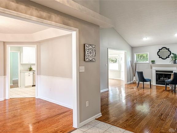5th image of 3548 Harmeling Dr