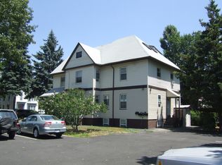 32 Kilvert St APT 202, Warwick, RI 02886