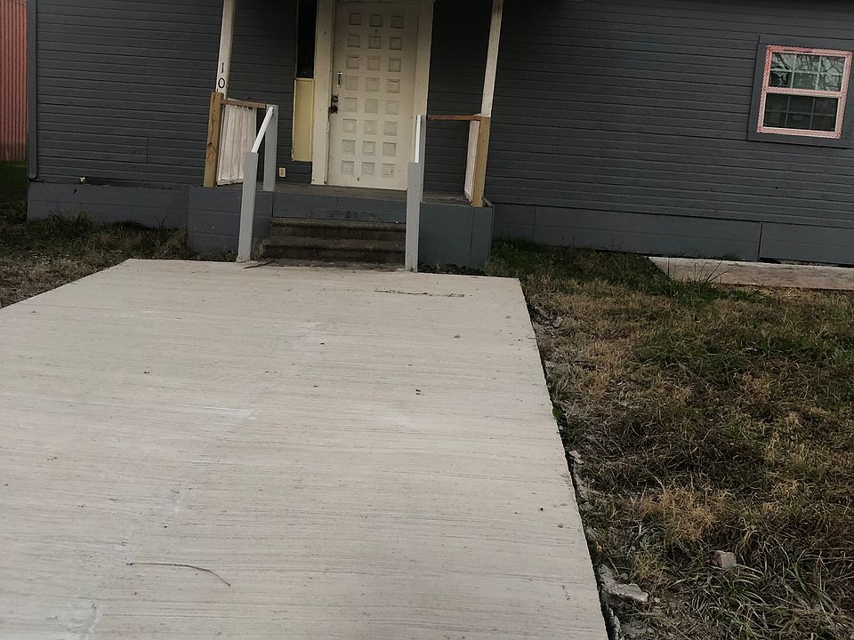 1st image of 109 E Marsalis St