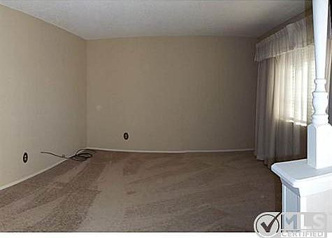 2nd image of 1615 Sumac Dr