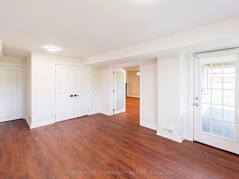 176 Aishford Rd #LOWER — Photo 7