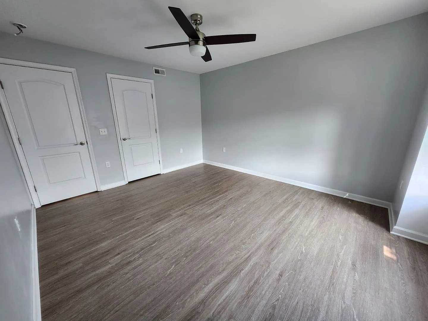 Villas at Southern Ridge - Rare Top Floor End-Unit Condo — Photo 4