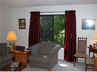 13 Strathmore Ln, Avon, CT 06001