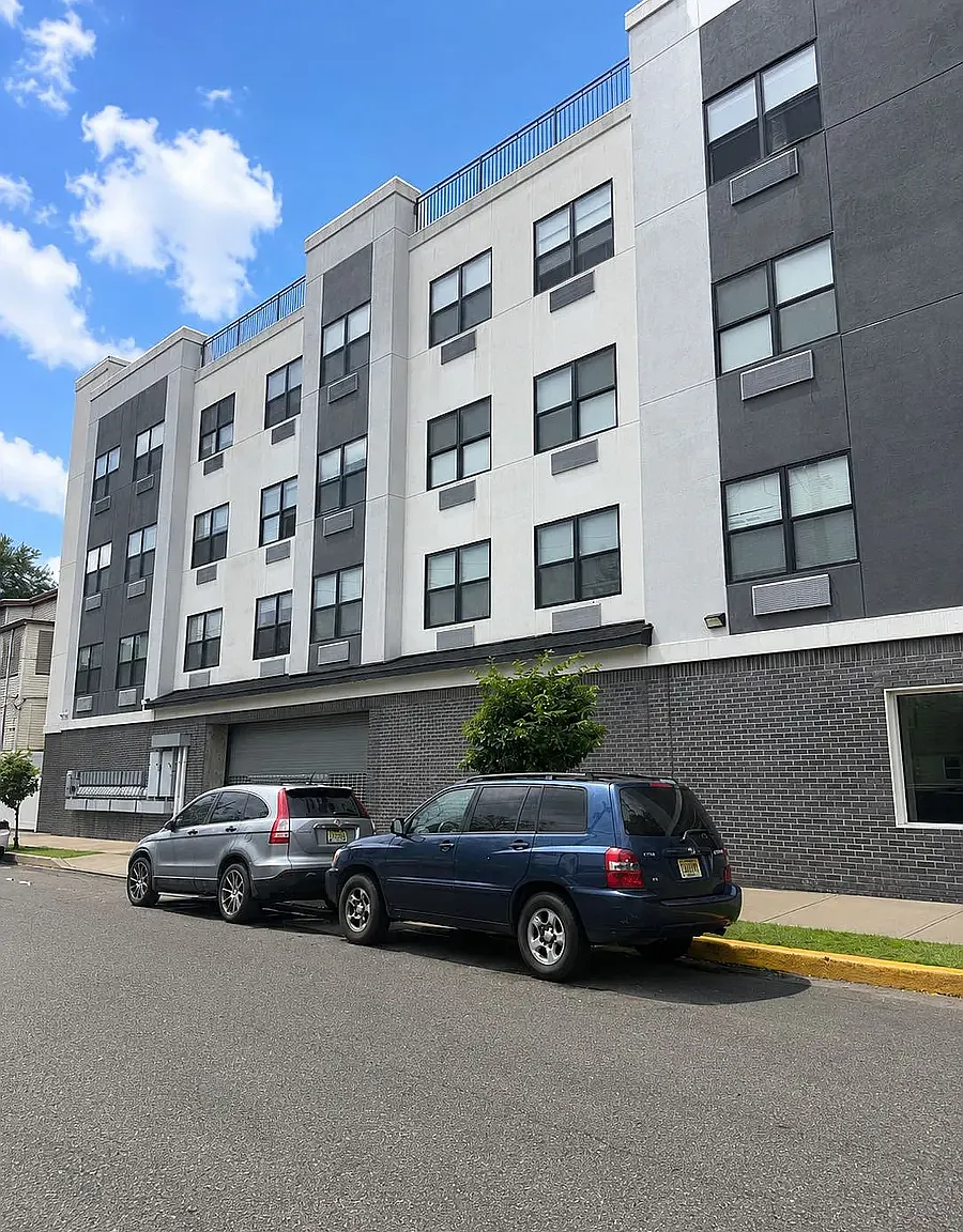 1 bed, $1,800 — Photo 1