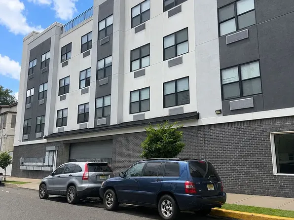 166 Rosa Parks Blvd #303, Paterson, NJ 07501