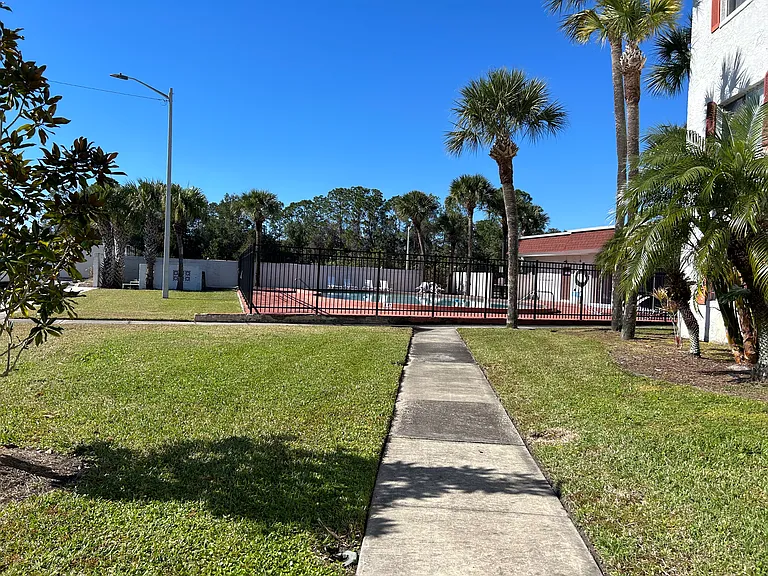 2225 Holden Ave #107 — Photo 2