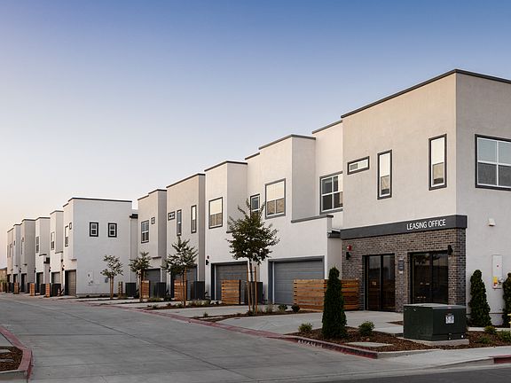 3rd image of 1120 C St #19-1507