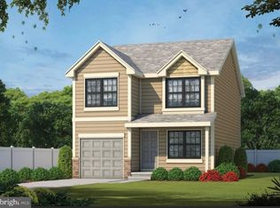 1712 High Top Rd, Linden, VA 22642