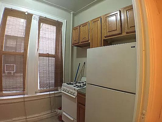 4th image of 45-37 47th St #2F