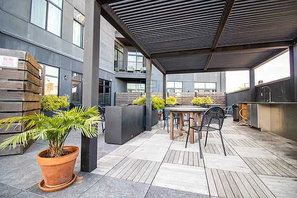 Rented by null | media 90