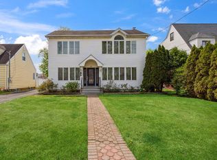 44 Netz Pl, Albertson, NY 11507