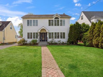 44 Netz Place, Albertson, NY, 11507