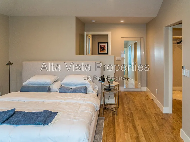 5606 Dolphin Pl — Photo 30