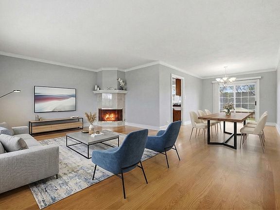 4th image of 225 Wilmslow Ln