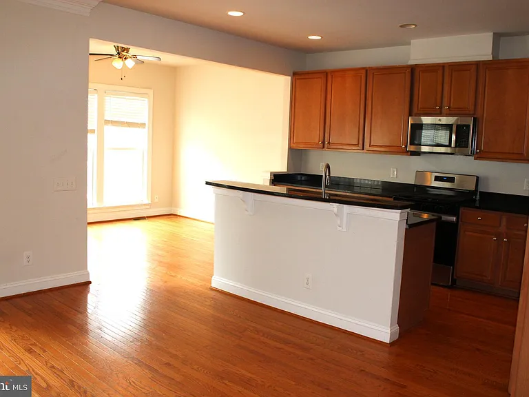 43555 White Cap Ter — Photo 13