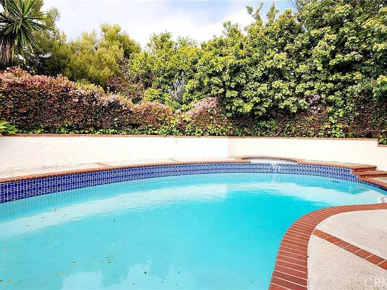 6327 Sattes Dr — Photo 40