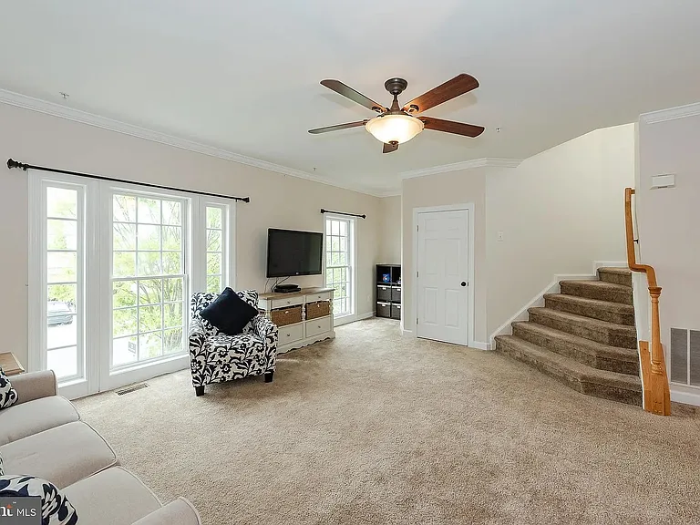 10655 Hillingdon Rd — Photo 5