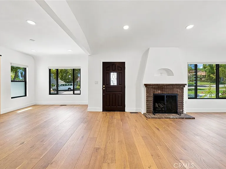 1338 Bruce Ave — Photo 4