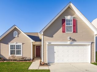 3907 Hunter Hill Ln, Charlotte, NC 28216
