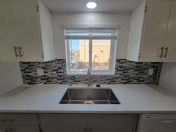 5th image of 1817 W Cartmell St #107