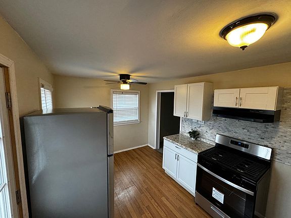 4th image of 100 George Urban Blvd #100