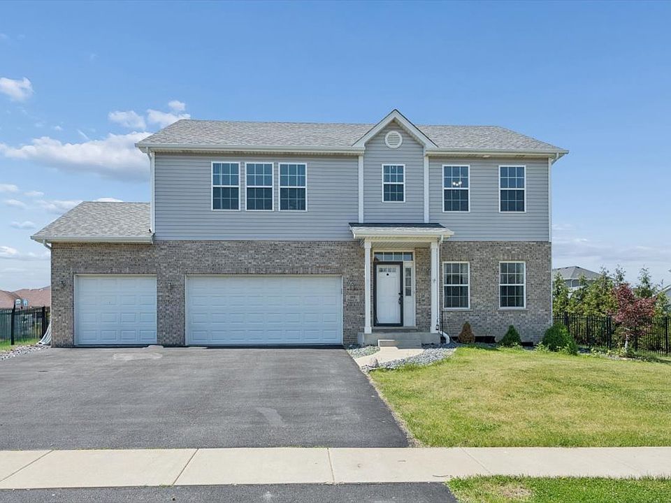 1st image of 2939 Foxwood Dr