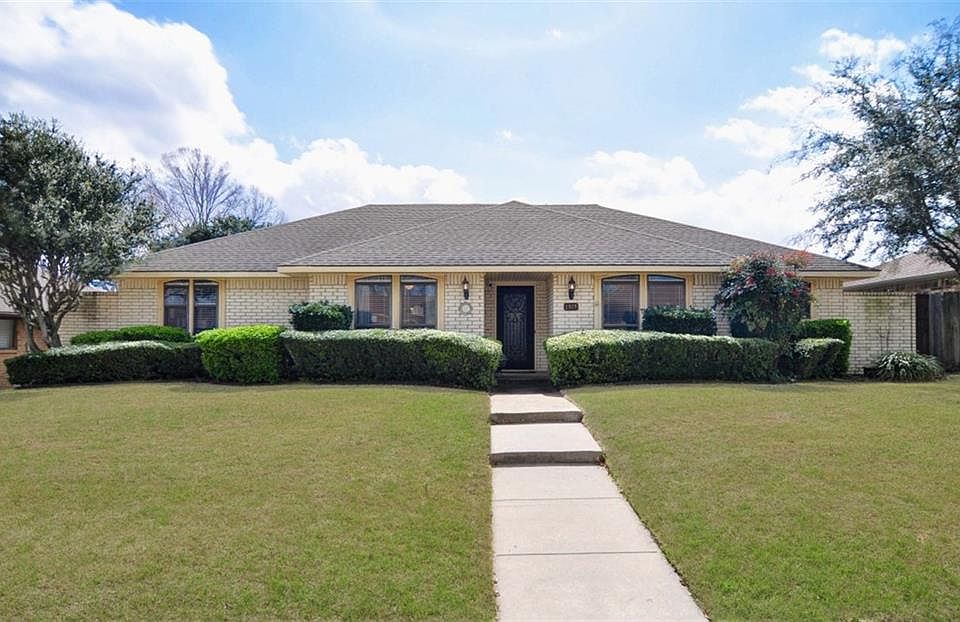 1st image of 1928 Westminster Dr